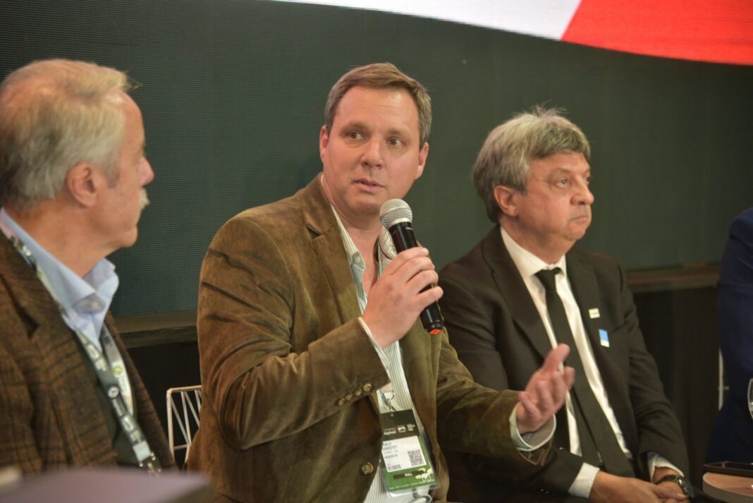 Panel sobre ley de semillas en el Congreso de Aapresid
