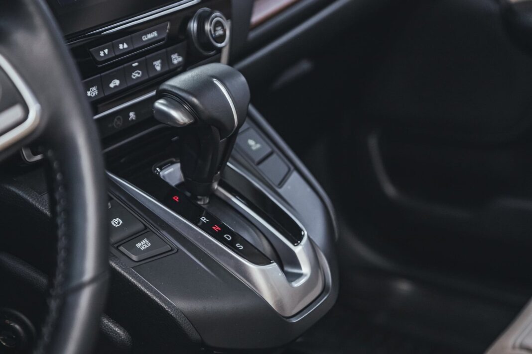 Palanca de cambios de un auto automático