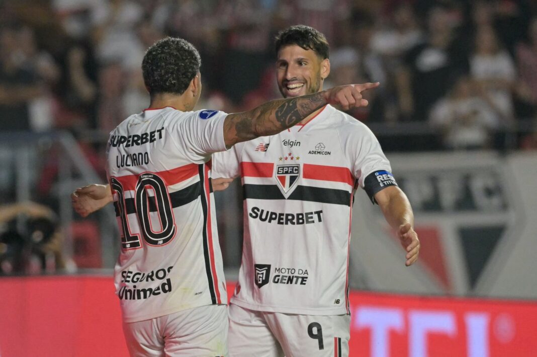 Estadio Morumbí durante el partido San Pablo vs Bolívar