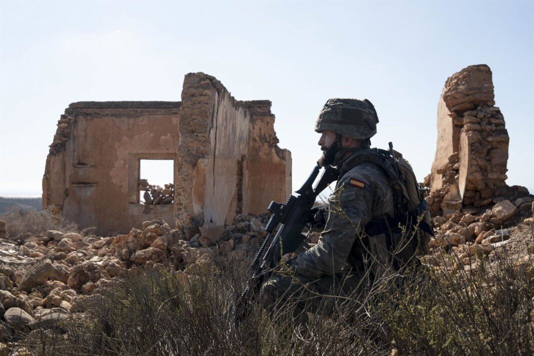 Soldado del Ejército de Tierra español en formación