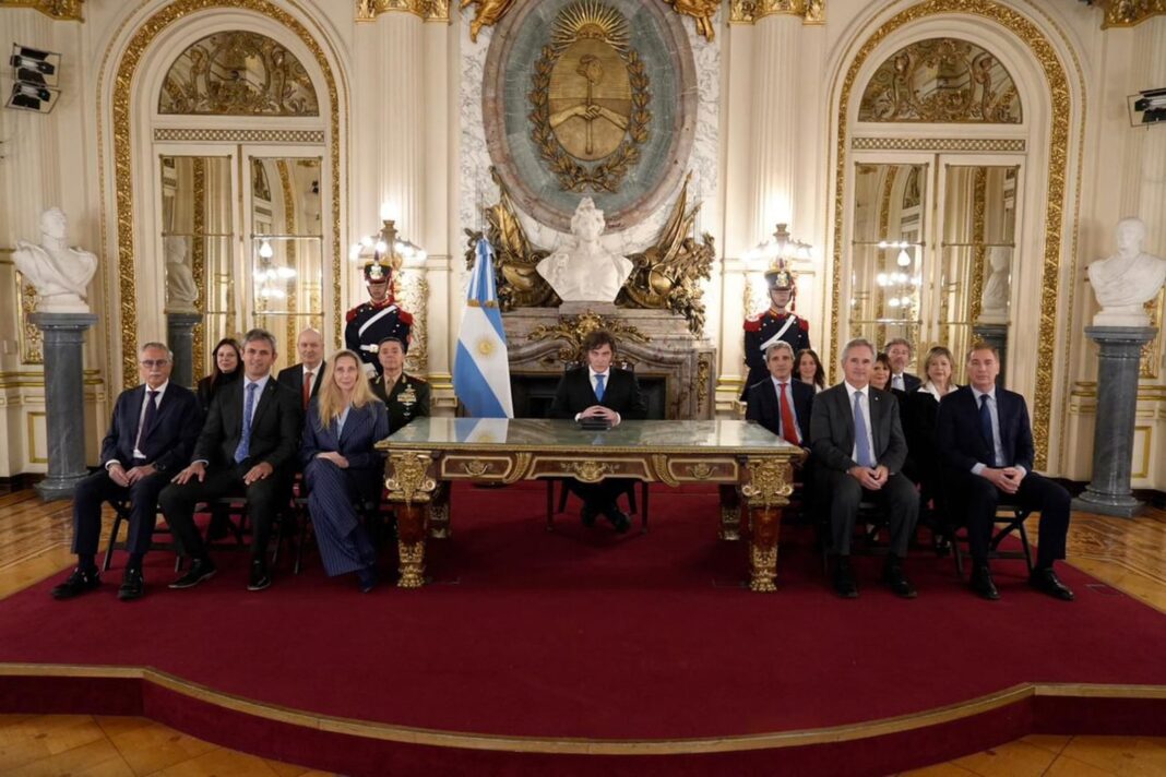Boletín Oficial con los decretos sobre Malvinas