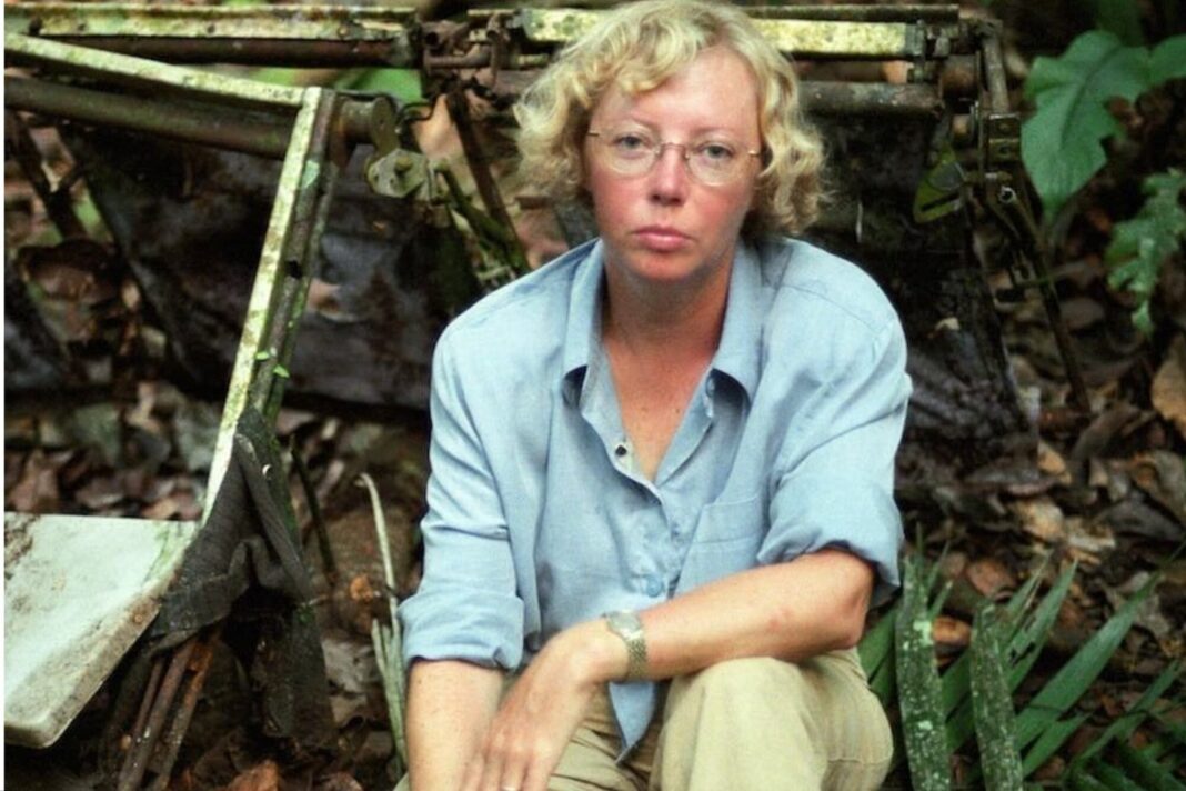 Juliane Koepcke en la selva amazónica después del accidente del vuelo 508