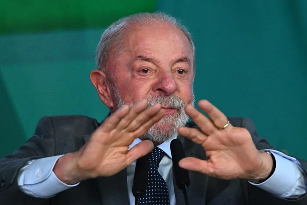 Luiz Inácio Lula da Silva durante una entrevista radial