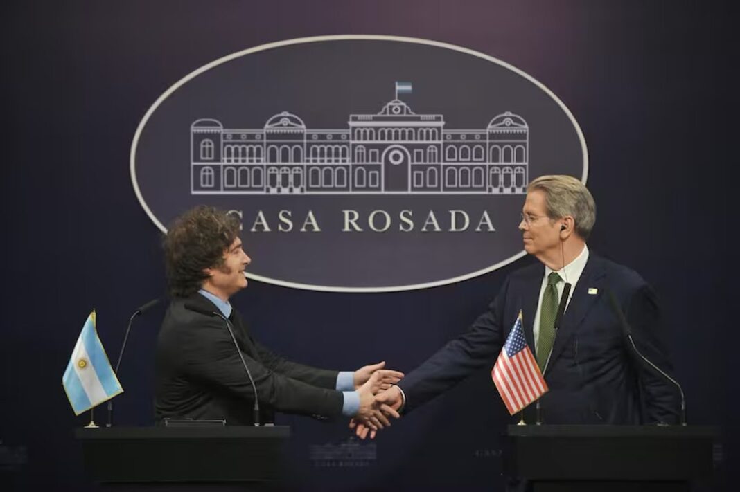 Scott Bessent y Javier Milei en reunión
