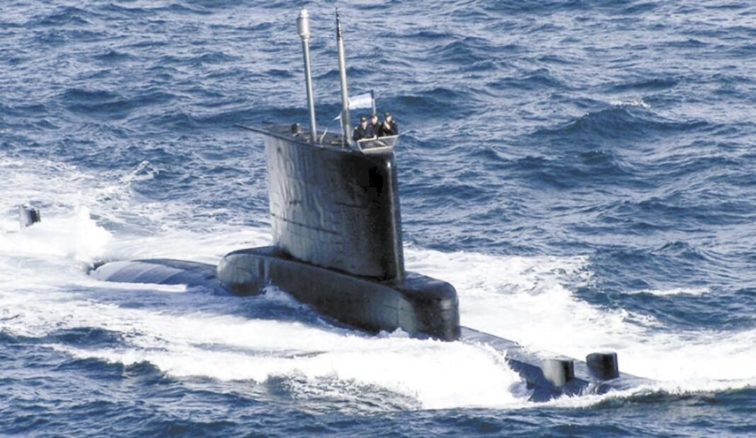 Submarino ARA Salta amarrado en la Base Naval de Mar del Plata