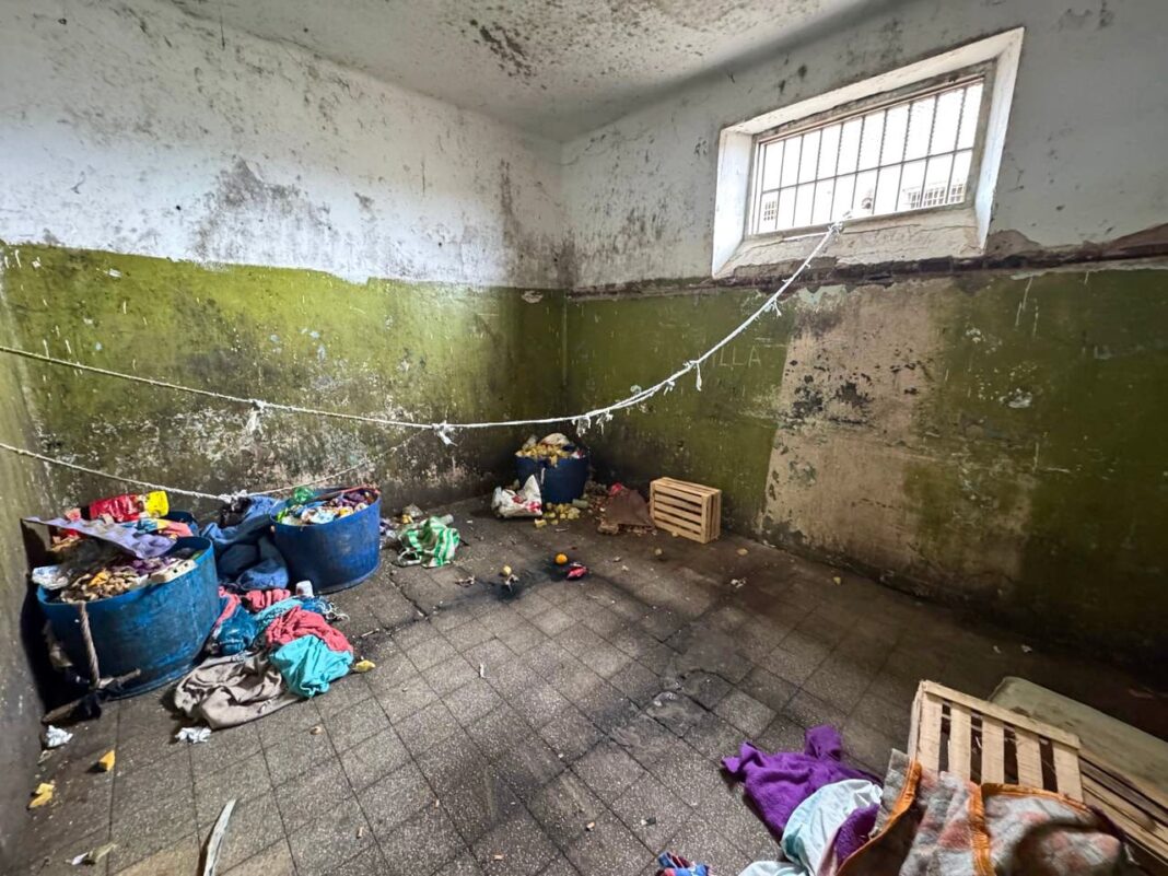Traslado de presos desde la cárcel de Villa Devoto hacia Marcos Paz