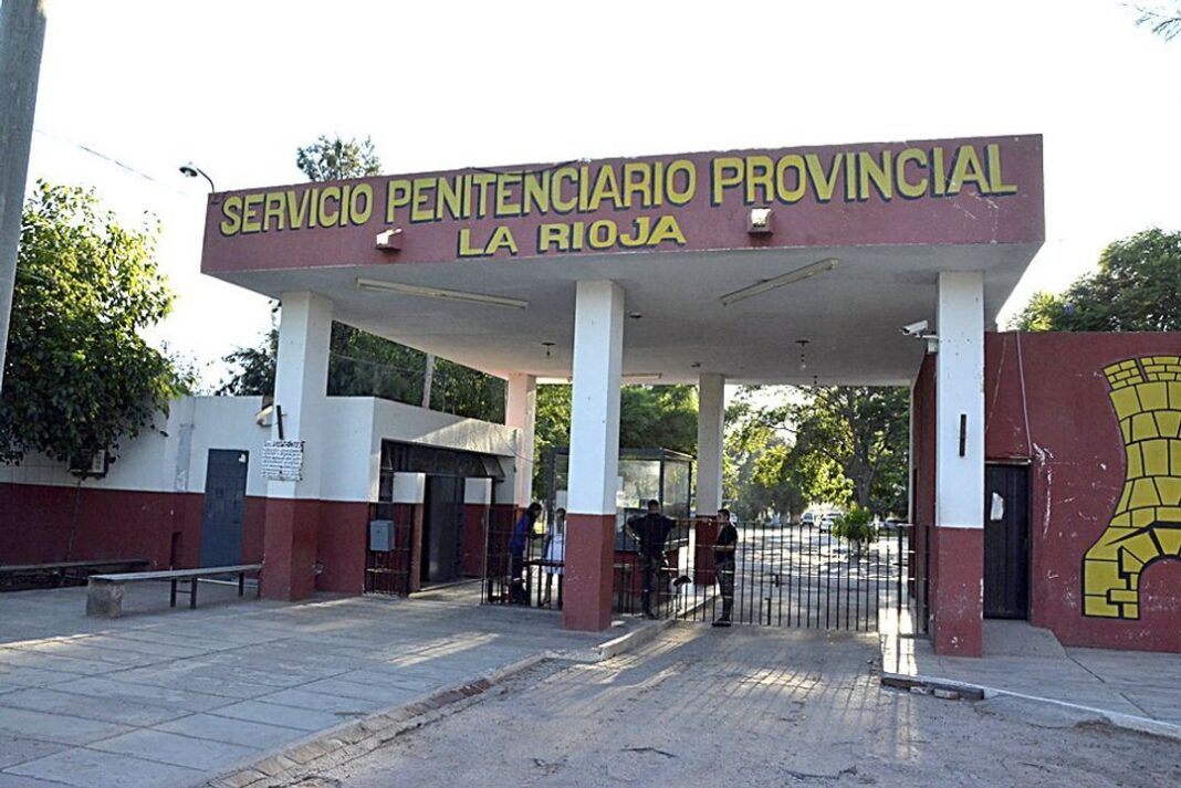 Vista exterior del edificio del Servicio Penitenciario de La Rioja