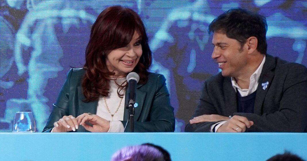 Axel Kicillof junto a dirigentes del peronismo bonaerense