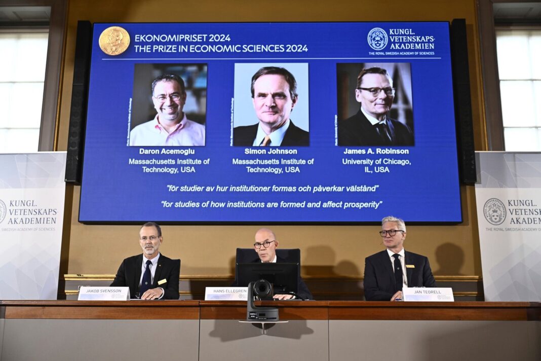 Edmund Phelps, premio Nobel de Economía 2006, durante una entrevista