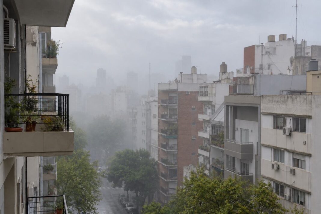 Pronóstico del domingo: mejora en el centro, nieblas en cuatro provincias y tormentas aisladas en el NEA