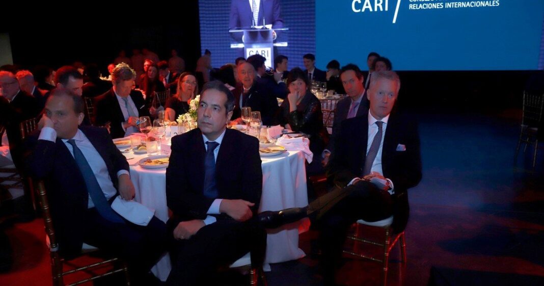 Canciller Pablo Quirno durante su discurso en la cena anual del CARI