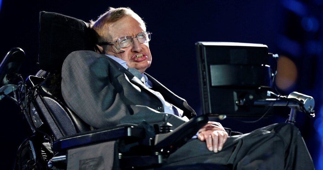 Stephen Hawking en una conferencia