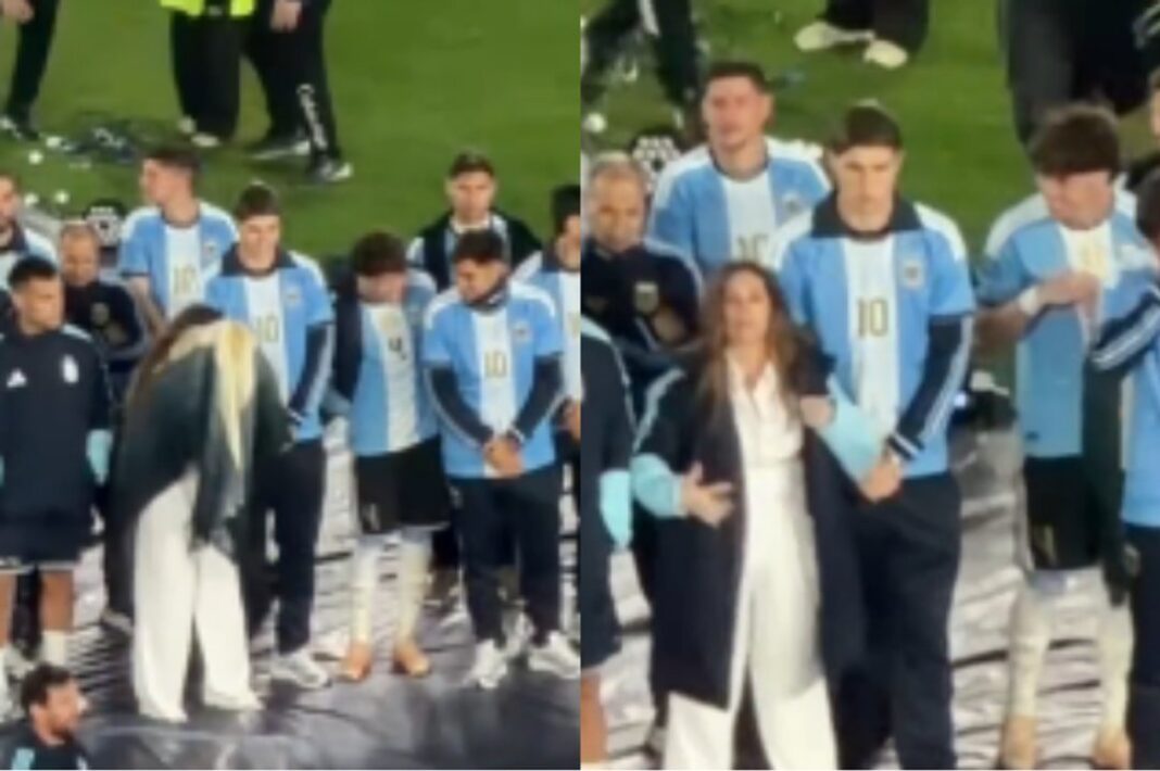Agustín Giay y Soledad Pastorutti durante el intercambio de prendas en la despedida de Lionel Messi
